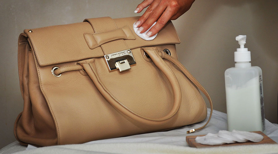 تمیز کردن کیف چرم