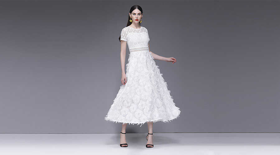 با لباس مجلسی سفید چه کفشی بپوشم؟