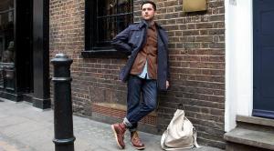 ست کفش قهوه ای با شلوار جین