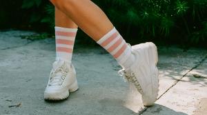 گشاد کردن کفش تنگ با چند راهکار هوشمندانه