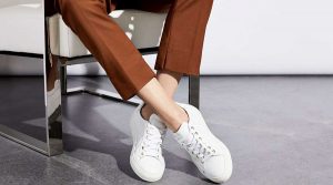 با کفش اسپرت چه شلواری بپوشیم